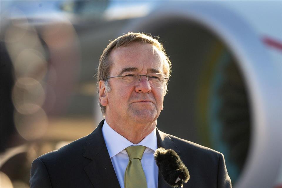 Pistorius kam zum Gelöbnis von jungen Bundeswehr-Soldaten nach Saarbrücken (Archivbild)Soeren Stache/dpa