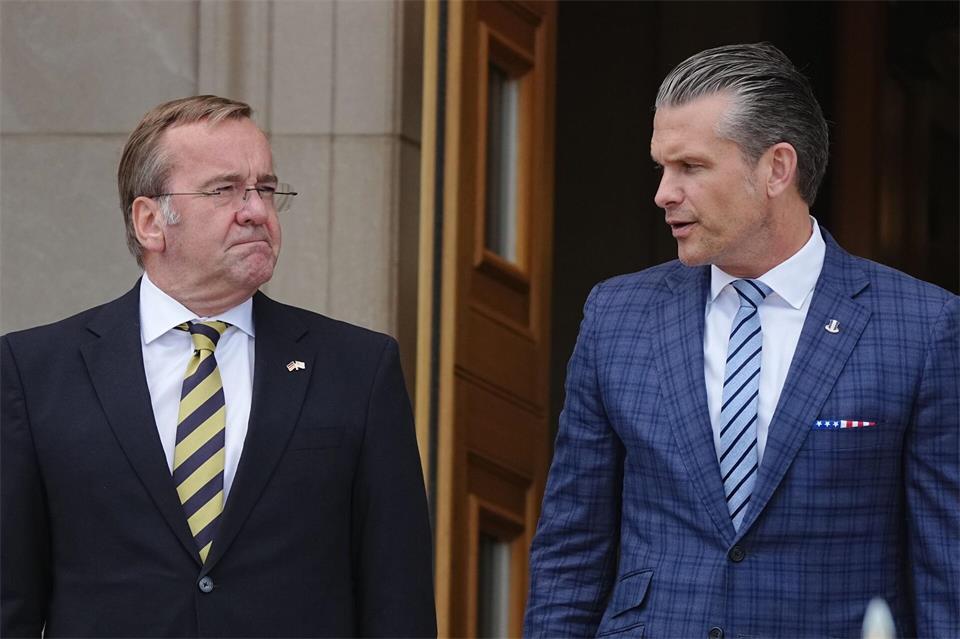 Pistorius trifft seinen US-Kollegen Hegseth im Pentagon.Kay Nietfeld/dpa
