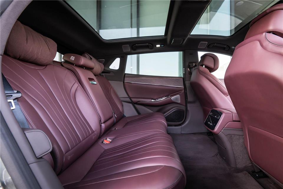 Platz da! Bei rund 3,13 Meter Radstand gehört opulenter Platz auch im Fond zu den Basics.Maximilian Thum/BYD/dpa-tmn