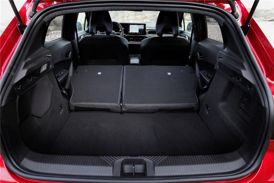 Platz ist in der kleinsten Hütte: Das soll nicht despektierlich klingen, immerhin lassen sich hier maximal 1.094 Liter unterbringen.Clément Choulot/Renault/dpa-tmn