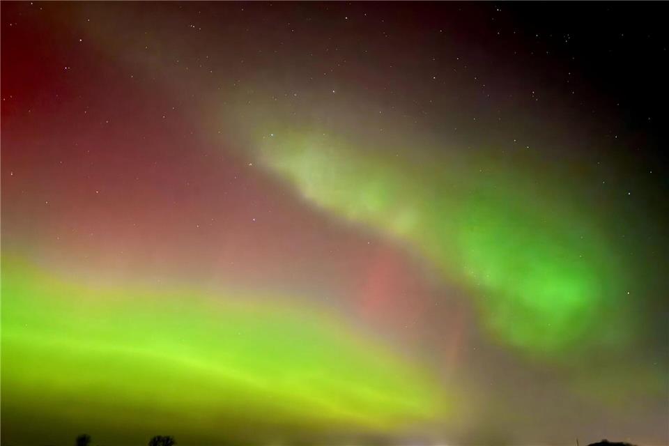 Polarlichter leuchten über Sachsen-Anhalt.Thomas Schulz/dpa