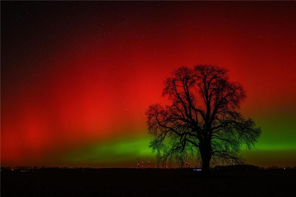 Polarlichter sind auch in Brandenburg zu sehen. Patrick Pleul/dpa