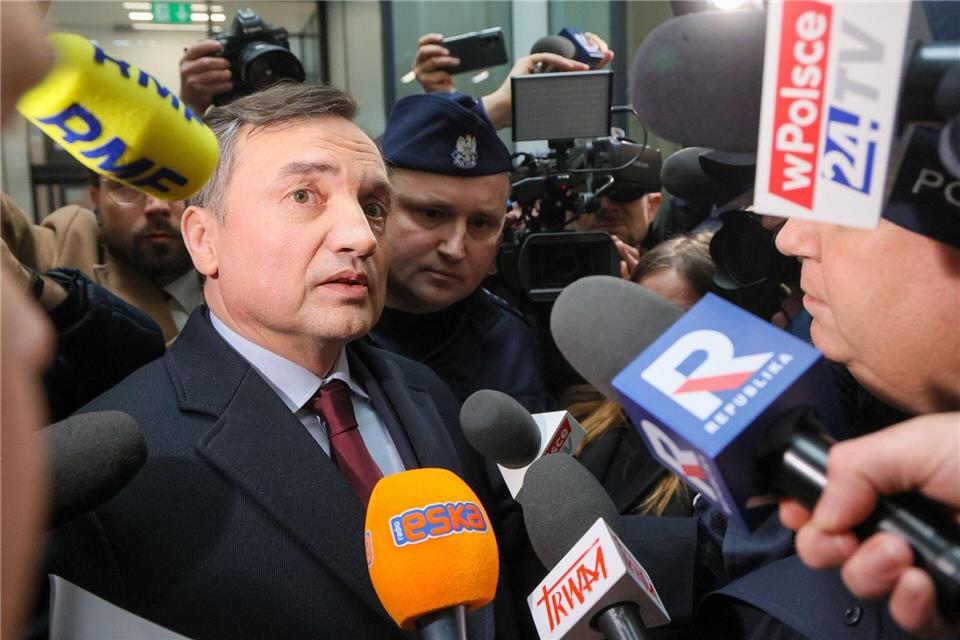 Polens früherer Justizminister Zbigniew Ziobro, den die Staatsanwaltschaft festnehmen will. (Archivbild)Rafal Guz/PAP/dpa