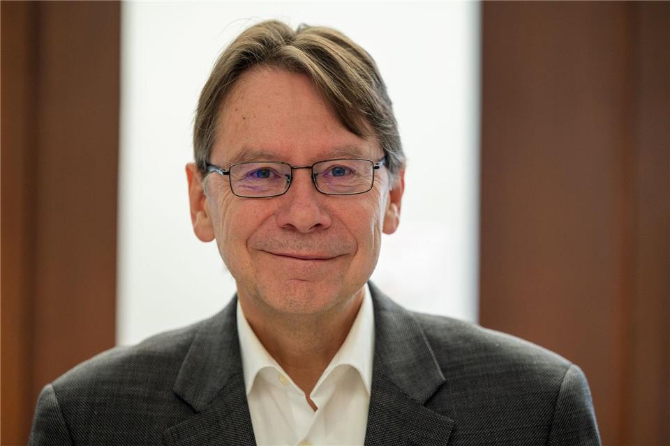 Neue Daten zu politischer Kultur und Demokratieverständnis Politologe Uwe Jun stellt den zweiten „Rheinland-Pfalz-Monitor“ vor. (Archivbild)Harald Tittel/dpa