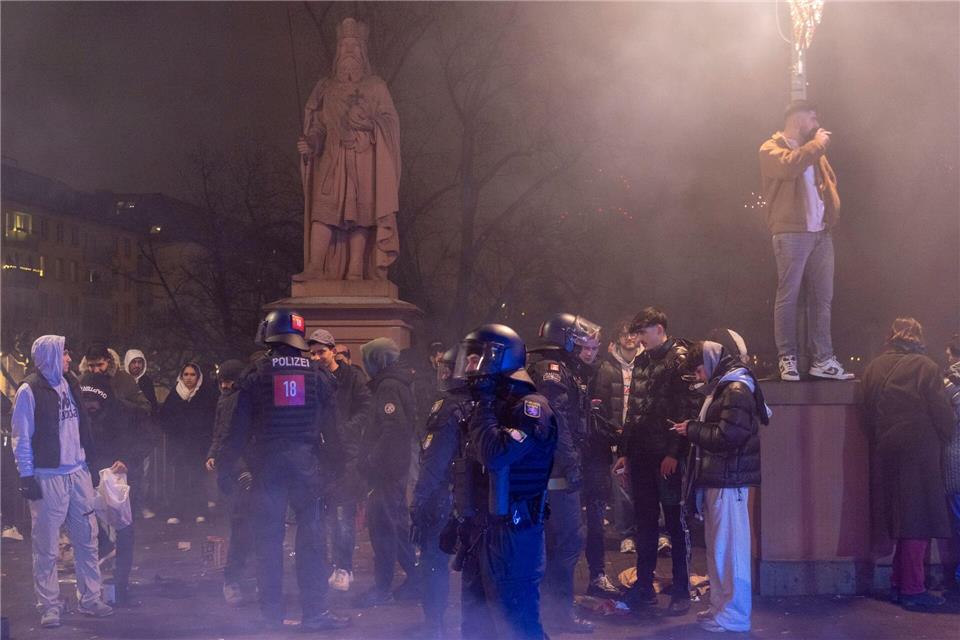 Polizei-Einsätze gab es in Frankfurt.Helmut Fricke/dpa