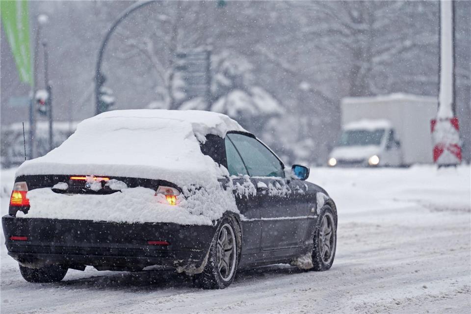 Polizei und Feuerwehr verzeichnen weniger Einsätze als erwartet.Marcus Brandt/dpa