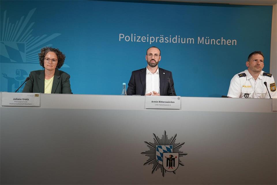 Polizei und Staatsanwaltschaft berichteten in einer Pressekonferenz über das Gewaltdelikt. (Archivbild)Ehsan Monajati/dpa
