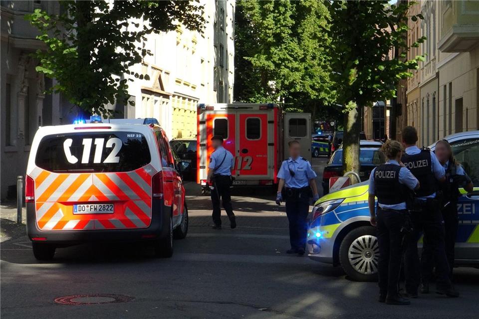 Polizeibeamte sicherten damals den Einsatzort. (Archivbild)Markus Wüllner/ Video-Line TV /dpa