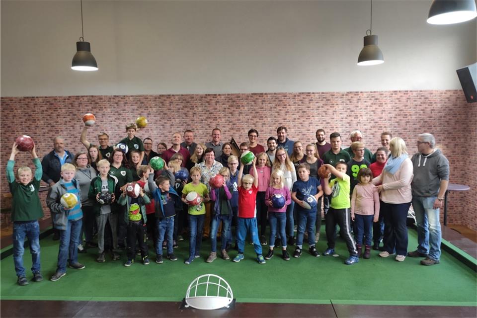 Poolball war die sportliche Herausforderung beim Familientag des Fanfarencorps. 