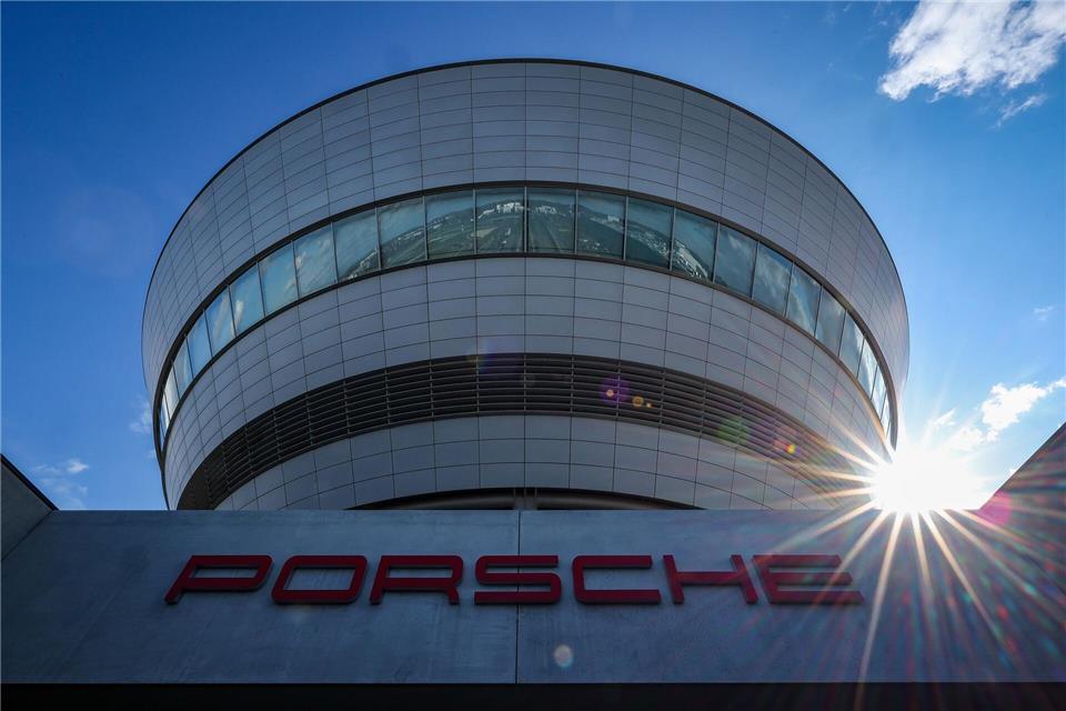 Porsche baut ein neues SUV-Modell in Leipzig. (Archivbild)Jan Woitas/dpa