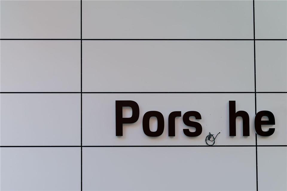 Porsche hat 2025 ein Zehntel weniger Auto verkauft. (Archivbild)Rolf Vennenbernd/dpa