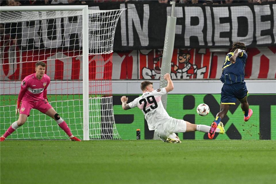 Porto nutzte Fehler in der VfB-Defensive.Marijan Murat/dpa