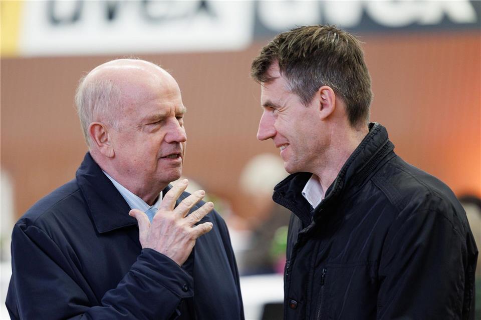 Präsident Martin Richenhagen (l) und Sport-Geschäftsführer Dennis Peiler (r) haben viel Arbeit vor sich.Friso Gentsch/dpa