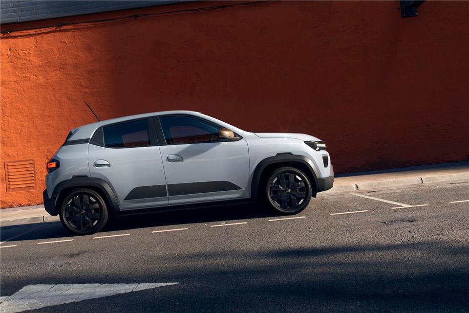 Preiswert, wendig und ideal für kürzere Strecken: Der Dacia Spring electric eignet sich besonders als Stadtauto. -/Renault Group/dpa-tmn