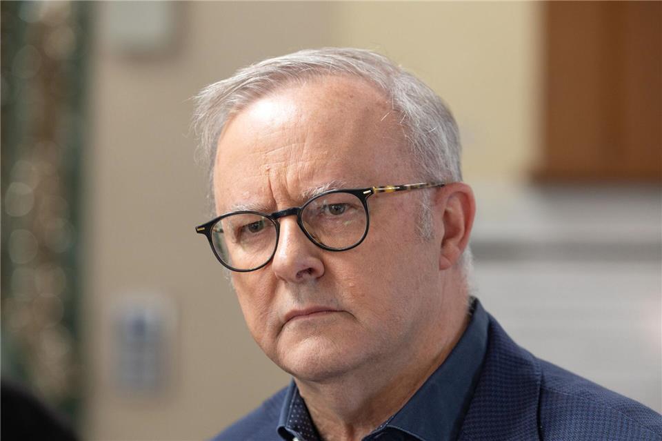 Premierminister Albanese reagierte entsetzt auf den Vorfall in Melbourne.Sitthixay Ditthavong/AAP/dpa