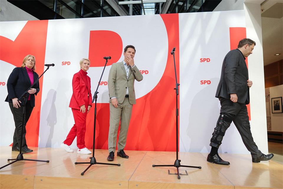 Pressekonferenz in Berlin: Bas, Schwesig, Krach und Klingbeil nach den Wahlen in MV und Berlin Kay Nietfeld/dpa