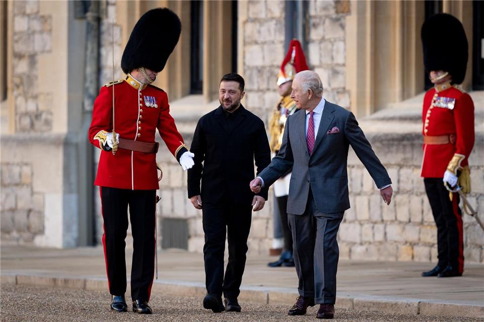 Prinz Charles empfängt ukrainischen Präsidenten Selenskyj auf Schloss Windsor.Aaron Chown/Pool PA/AP/dpa