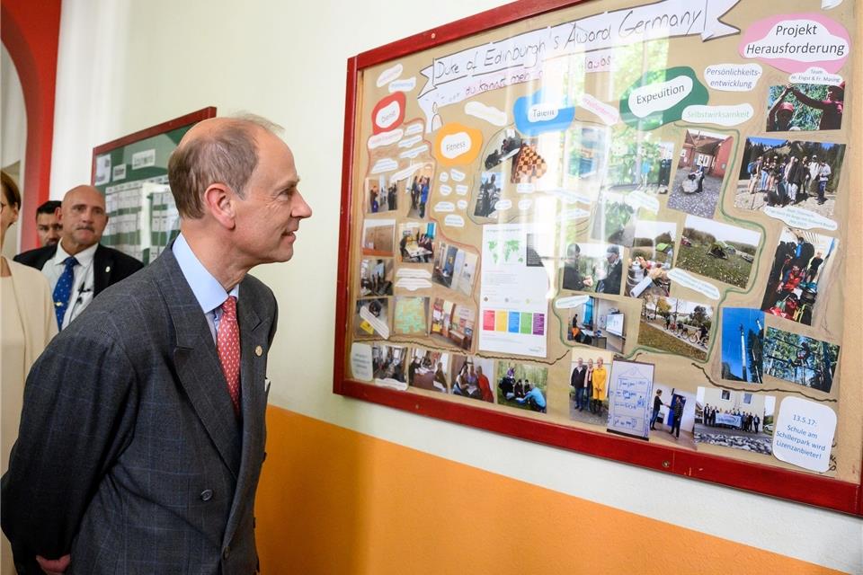 Prinz Edward besucht die Schule am Schillerpark in Berlin-Wedding.