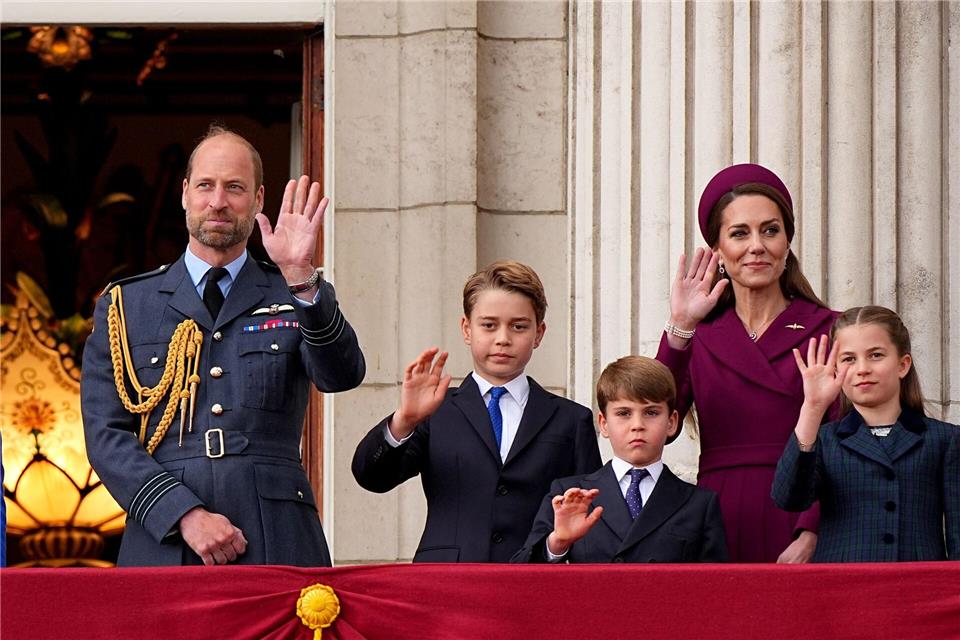 Prinz George (2.v.r.) und seine Familie. (Archivfoto)Ben Birchall/PA Wire/dpa