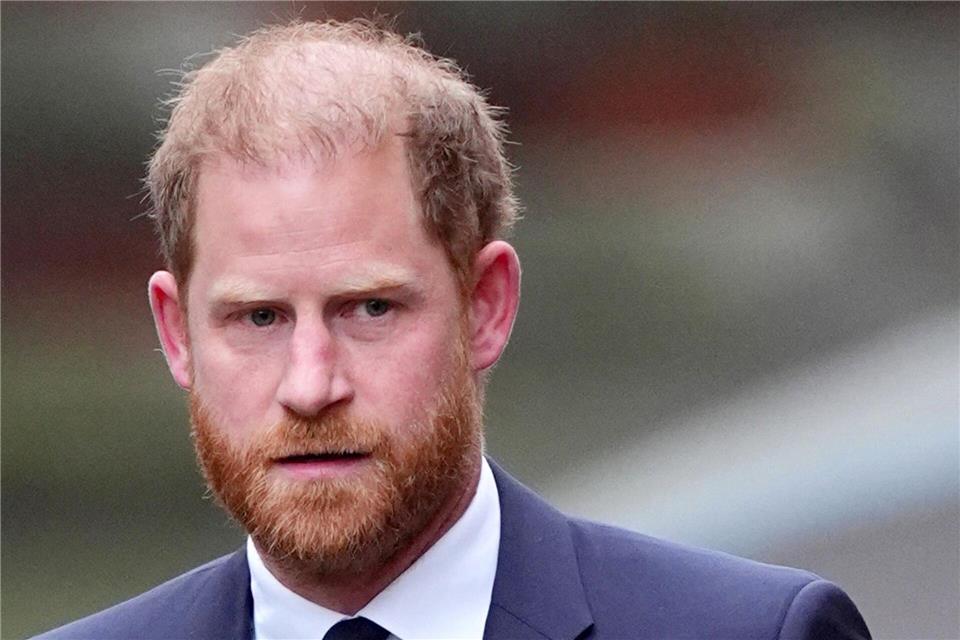 Prinz Harry ist einen Tag früher als erwartet in den Zeugenstand getreten.James Manning/PA Wire/dpa