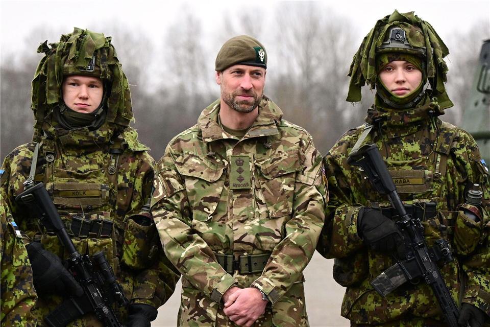 Prinz William war Regimentsoffizier in der Armee und absolvierte auch Stationen bei der Royal Air Force und Royal Navy. (Archivbild)Victoria Jones/PA Wire/dpa