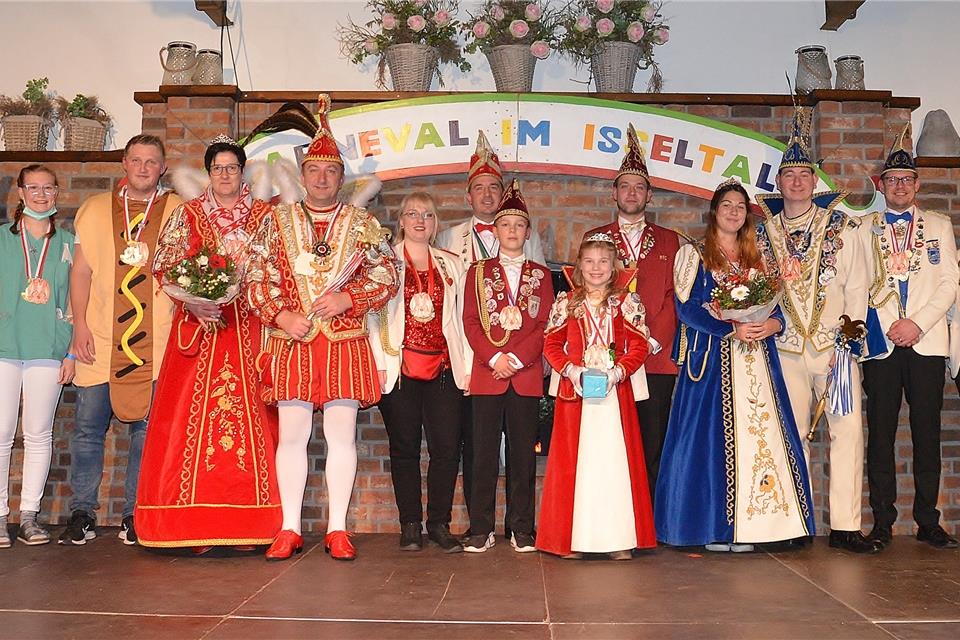Prinzenpaare und Jecken feierten in Homer bis in die Nacht hinein Karneval.
