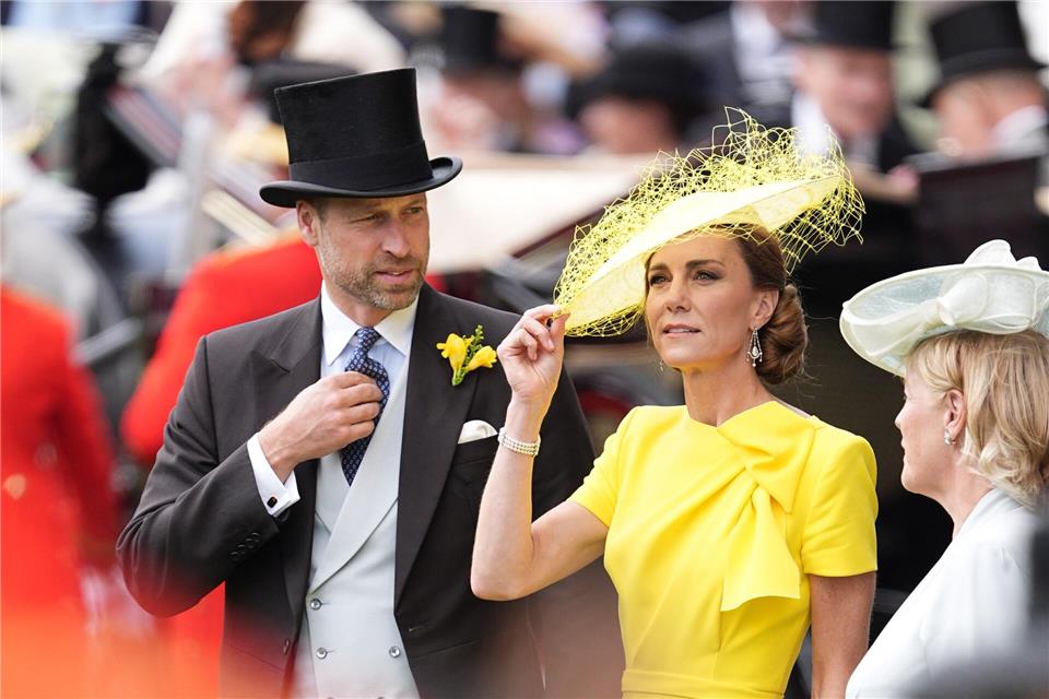 Prinzessin Kate zeigte sich ganz in Gelb gekleidet. Aaron Chown/PA Wire/dpa