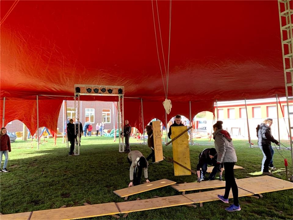Projekt-Zirkus Lollipop an der Silvesterschule