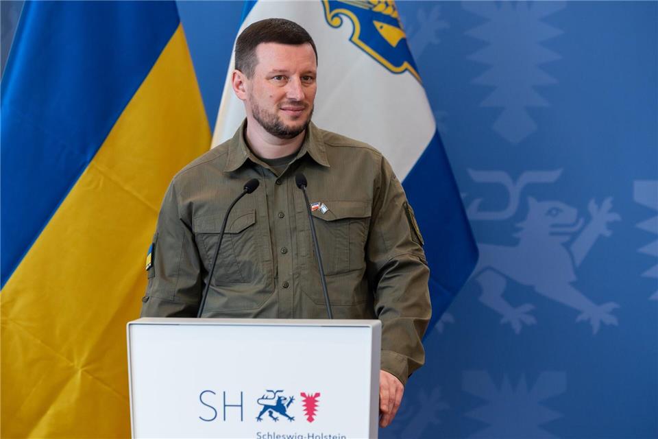 Prokudin lobte Schleswig-Holsteins Hilfsbereitschaft und kündigte ebenfalls Hilfe an.Ulrich Perrey/dpa