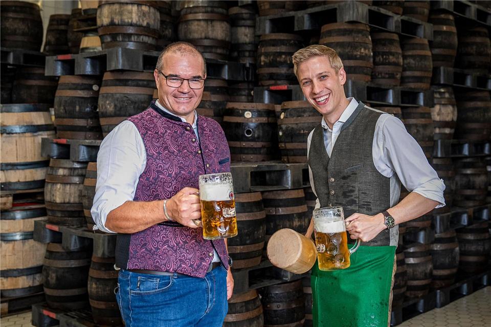 Prosit! Das erste Training hat gut geklappt. (Handout) Achim Frank Schmidt/Paulaner/dpa
