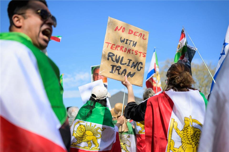 Proteste in Frankfurt für Demokratie im Iran. Hannes P. Albert/dpa