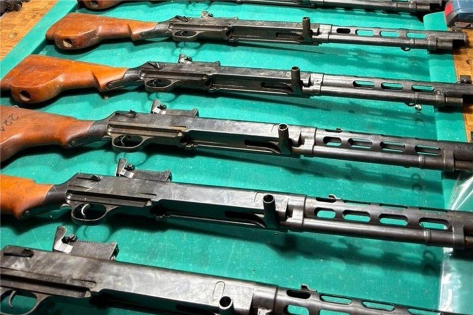 Prozess um Remscheider Waffenarsenal startet.Polizei Wuppertal/dpa