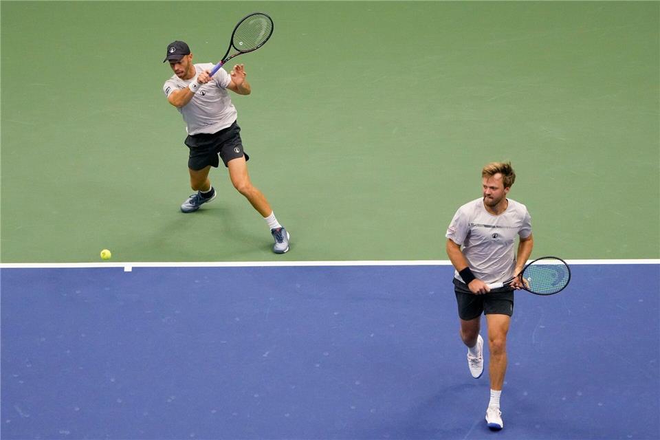 Pütz (l) und Krawietz (r) standen voriges Jahr bei den US Open im Endspiel - diesmal ist im Achtelfinale Schluss.Pamela Smith/AP/dpa