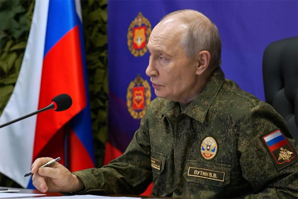 Putin sieht sich als Kriegsherr weiter auf der Siegerstraße.Uncredited/Russian Presidential Press Service via AP/dpa