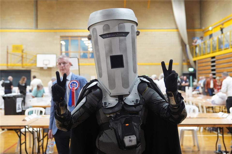 Quatschkandidaten wie Count Binface haben in Großbritannien Tradition. Joe Giddens/PA Wire/dpa