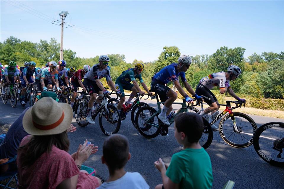 Radprofis bei der 113. Tour de France. Mosa’ab Elshamy/AP/dpa