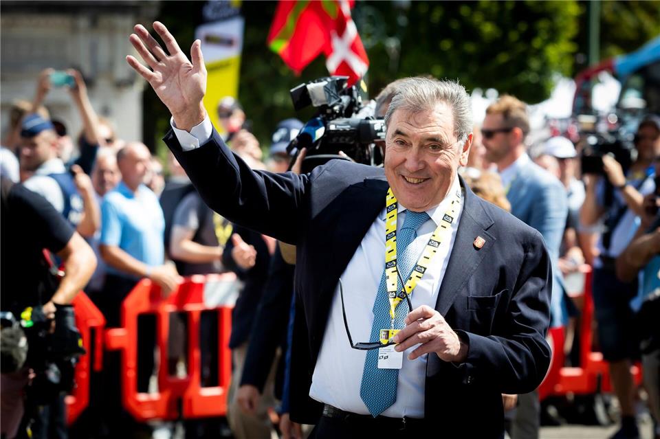 Merckx ruft an: Pogacar pulverisiert die Rekorde Radsport-Legende Eddy Merckx hat Pogacar gratuliert. (Archivbild)Kristof Van Accom/BELGA/dpa