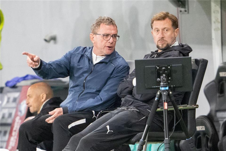 Ralf Rangnick (l) denkt über das Nationalteam hinaus. (Archivbild)Georg Hochmuth/APA/dpa