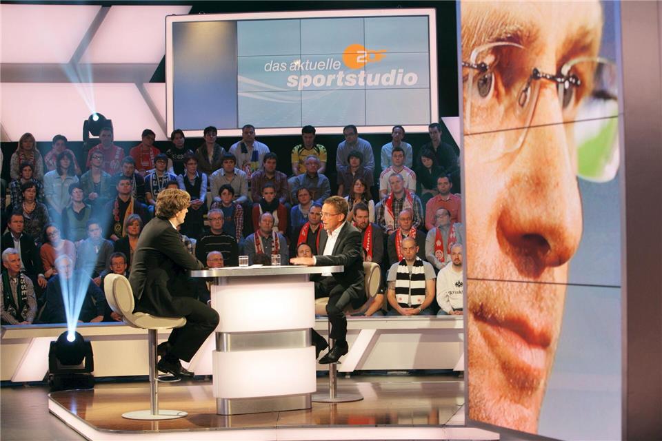 Ralf Rangnick (r) wurde einst nach einem Auftritt im „Aktuellen Sportstudio“ zum Fußball-Professor. (Archivbild)picture alliance / dpa