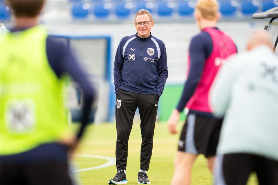 Ralf Rangnick und Österreich wollen gegen Algerien auf Sieg spielen.Georg Hochmuth/APA/dpa
