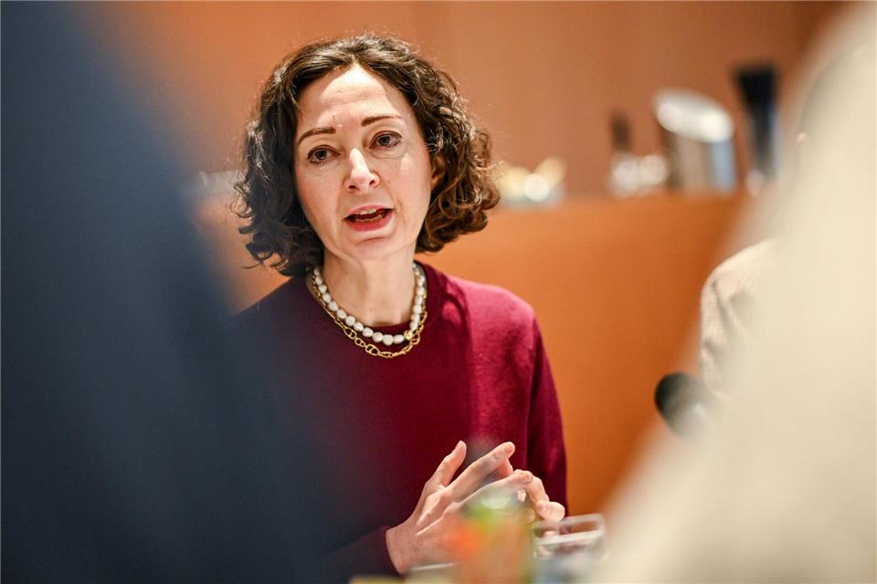 Ramona Pop, Vorständin des Verbraucherzentrale Bundesverbands, sagt: „Das Gericht hat klargestellt, dass die Verarbeitung der Daten Unbeteiligter rechtswidrig ist.“ (Archivbild)Britta Pedersen/dpa