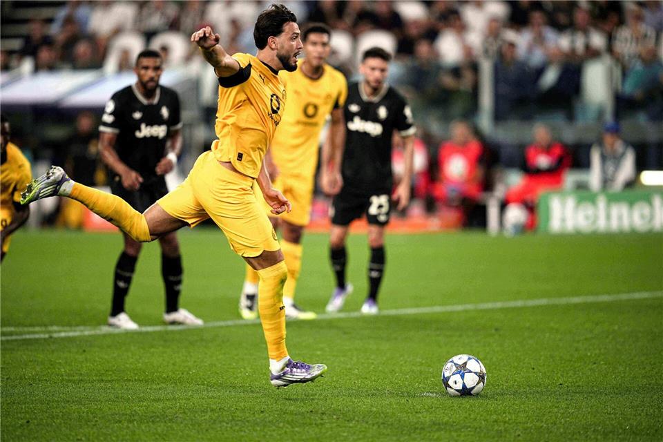 Kovac nach BVB-Diskussionen vor Elfer: „Keine Nachwehen“ Ramy Bensebaini trifft zum zwischenzeitlichen 4:2 vom Elfmeterpunkt.Marco Alpozzi/LaPresse/AP/dpa