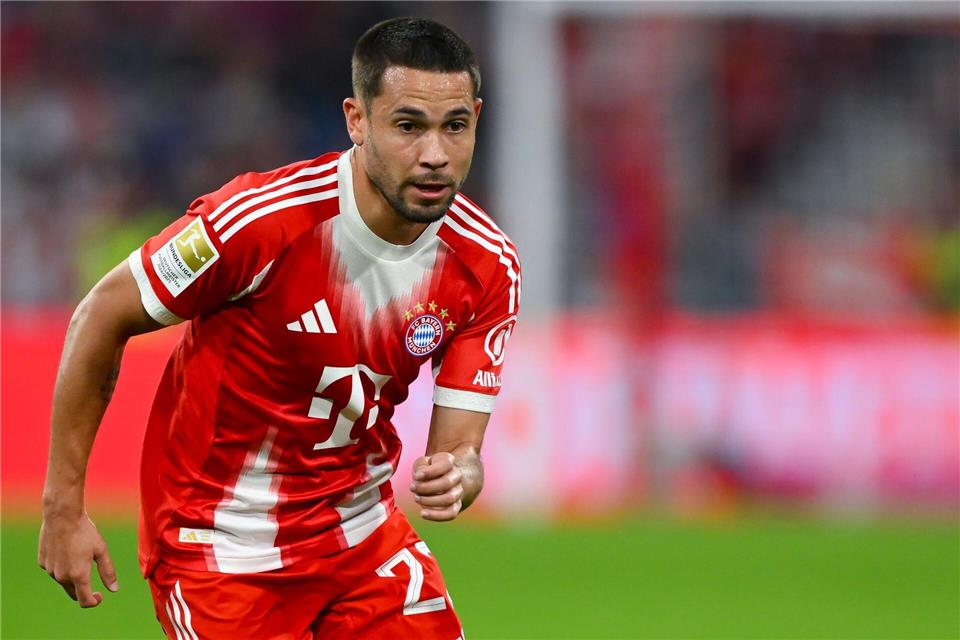 Raphaël Guerreiro verletzte sich gegen den HSV an den Rippen.Sven Hoppe/dpa