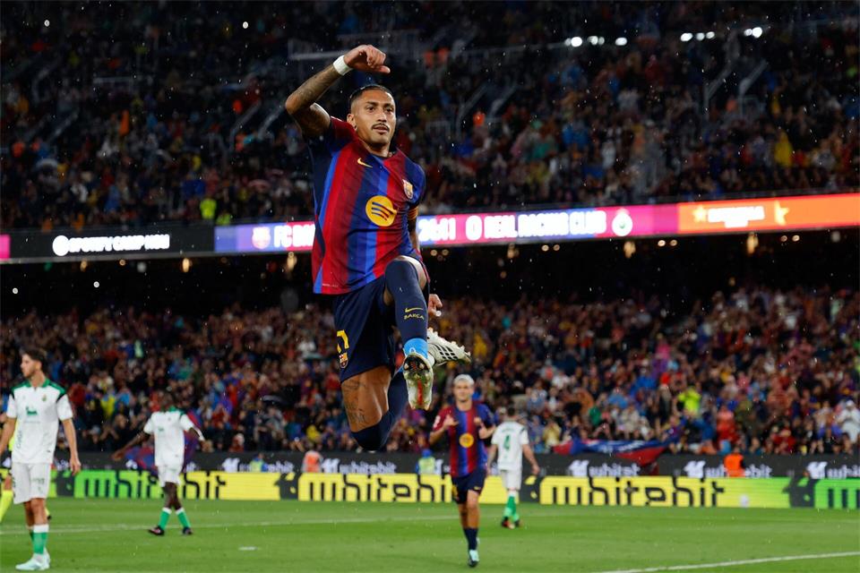 Raphinha schoss drei Tore.Joan Monfort/AP/dpa