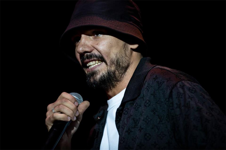 Rapper Capital Bra hat gegen die gemeinsame Glücksspielbehörde der Länder geklagt. (Archivbild) Alexander Prautzsch/dpa-Zentralbild/dpa