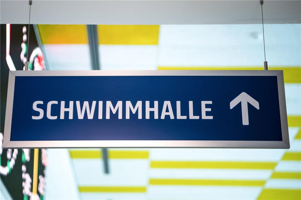 Ratzeburg kann mit Hilfe von Millionenzuschüssen ein neues Schwimmbad bauen. (Symbolbild)Sina Schuldt/dpa