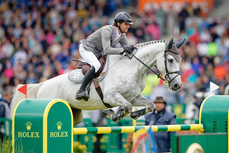Raus aus dem Olympia-Kader: Christian Kukuk und sein Pferd Checker. (Archivbild)Uwe Anspach/dpa