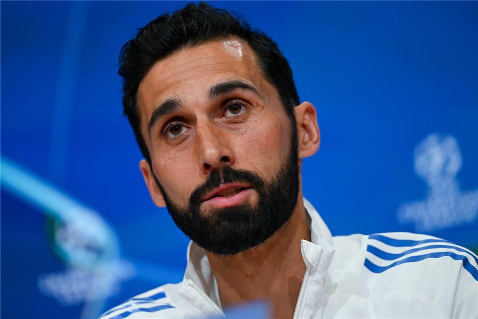 Real-Trainer Álvaro Arbeloa bei der Pressekonferenz in München.Sven Hoppe/dpa