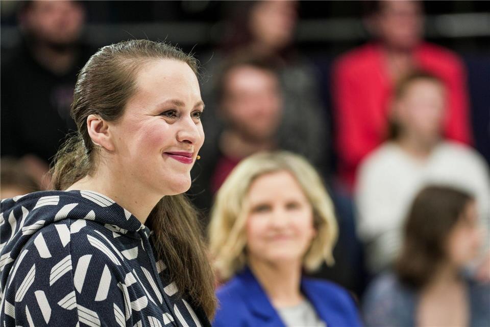 Rebecca Ruppert (l) kämpft um den Einzug der Linke in den Landtag. Katrin Eder (Grüne) um ein gutes Ergebnis. Andreas Arnold/dpa