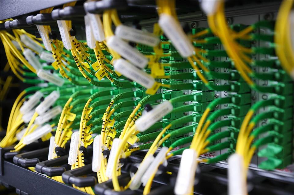 Rechenzentren sind nach Einschätzung des Digitalverbandes Bitkom das Rückgrat der modernen Informationsgesellschaft. (Archivbild)Jan Woitas/Deutsche Presse-Agentur GmbH/dpa